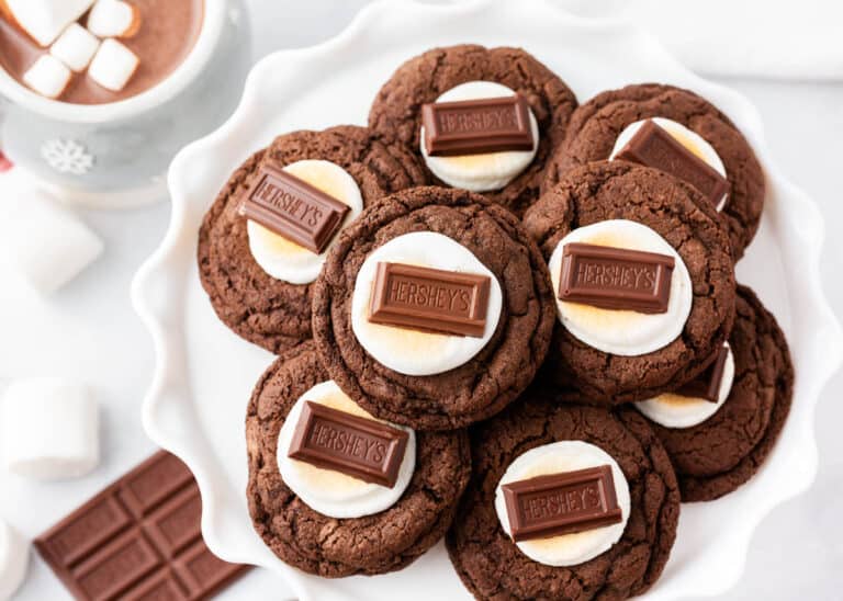 Hot Chocolate Marshmallow Cookies